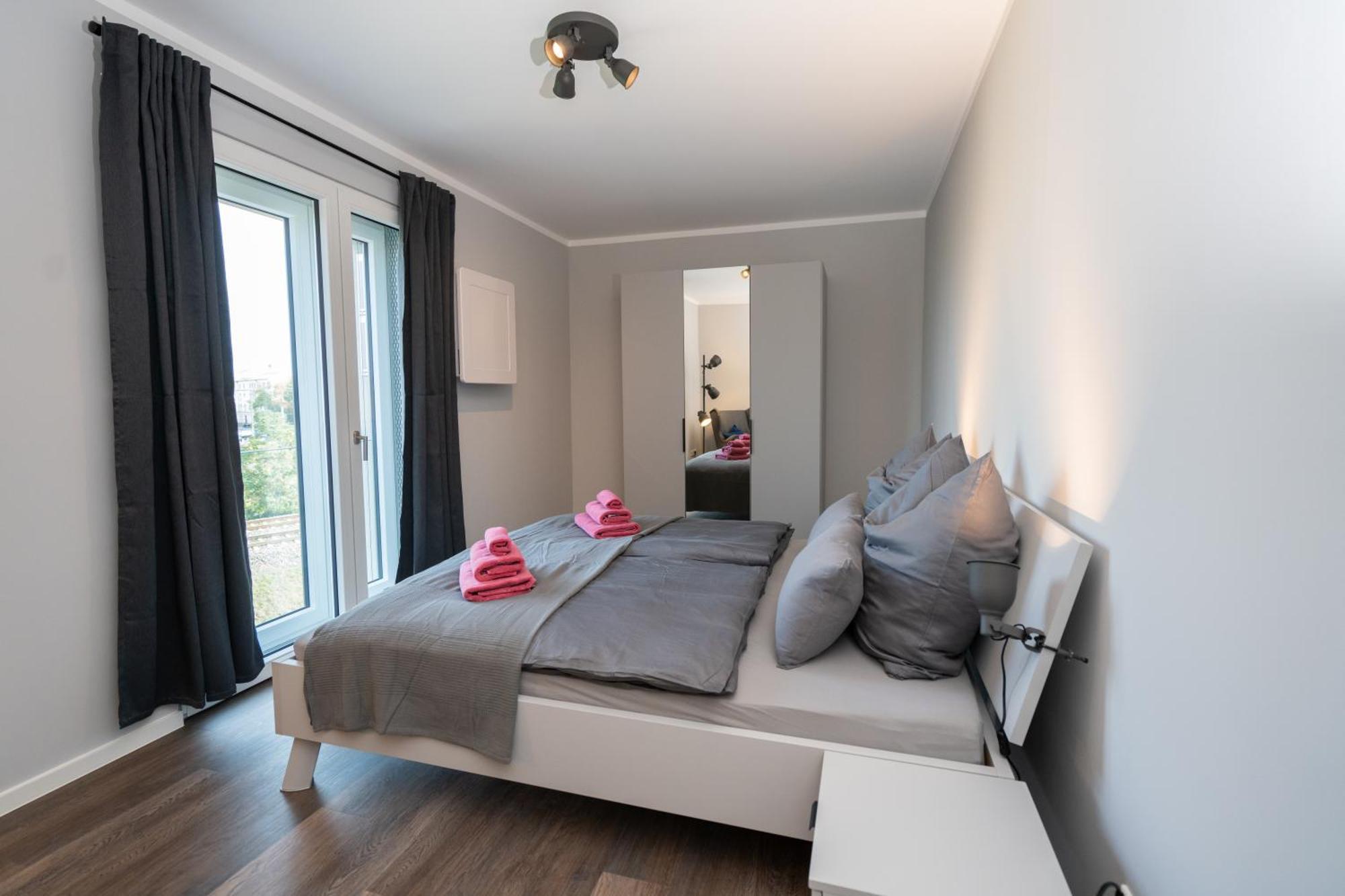 Cozy City Dream Apartment Mit Terrasse Und Parkplatz - 90M² ドレスデン エクステリア 写真